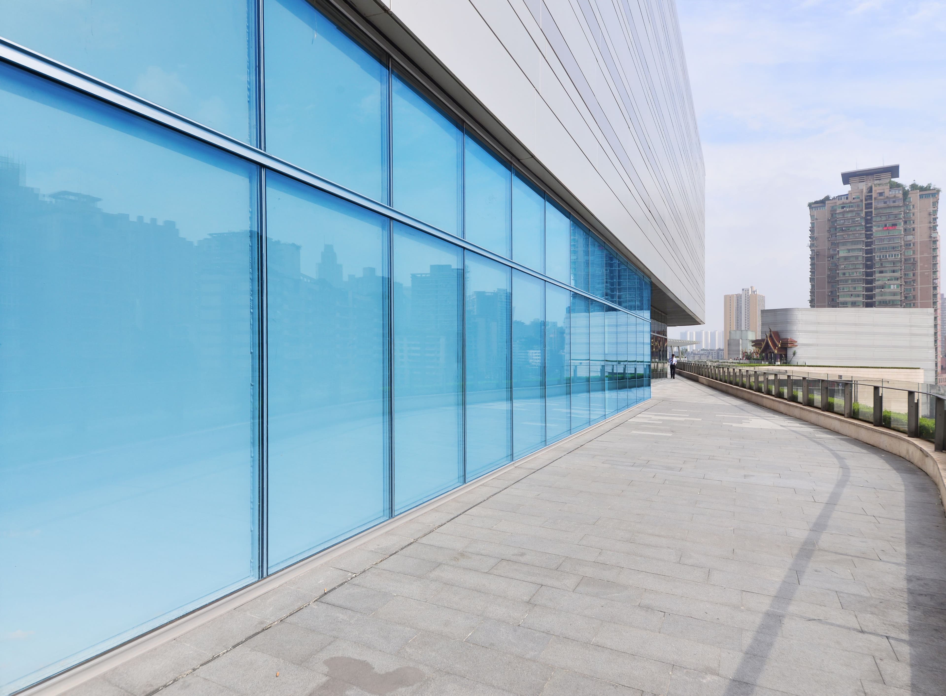 Switchable Smart Glass for Intelligent Privacy and Comfort